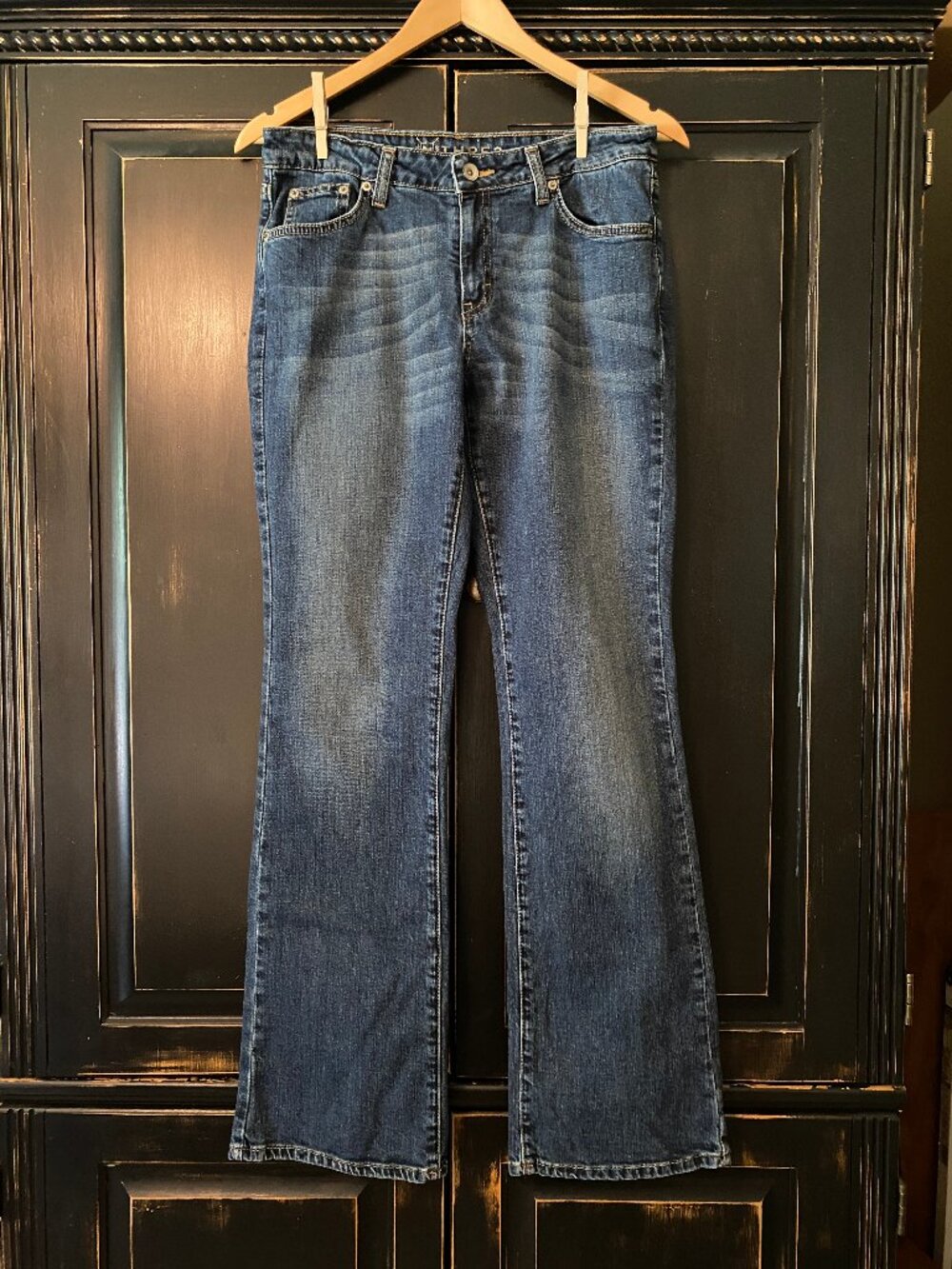 THRE3 - Women’s Bootcut Flare Jeans - Size 8 - Medium Wash Y2K Denim